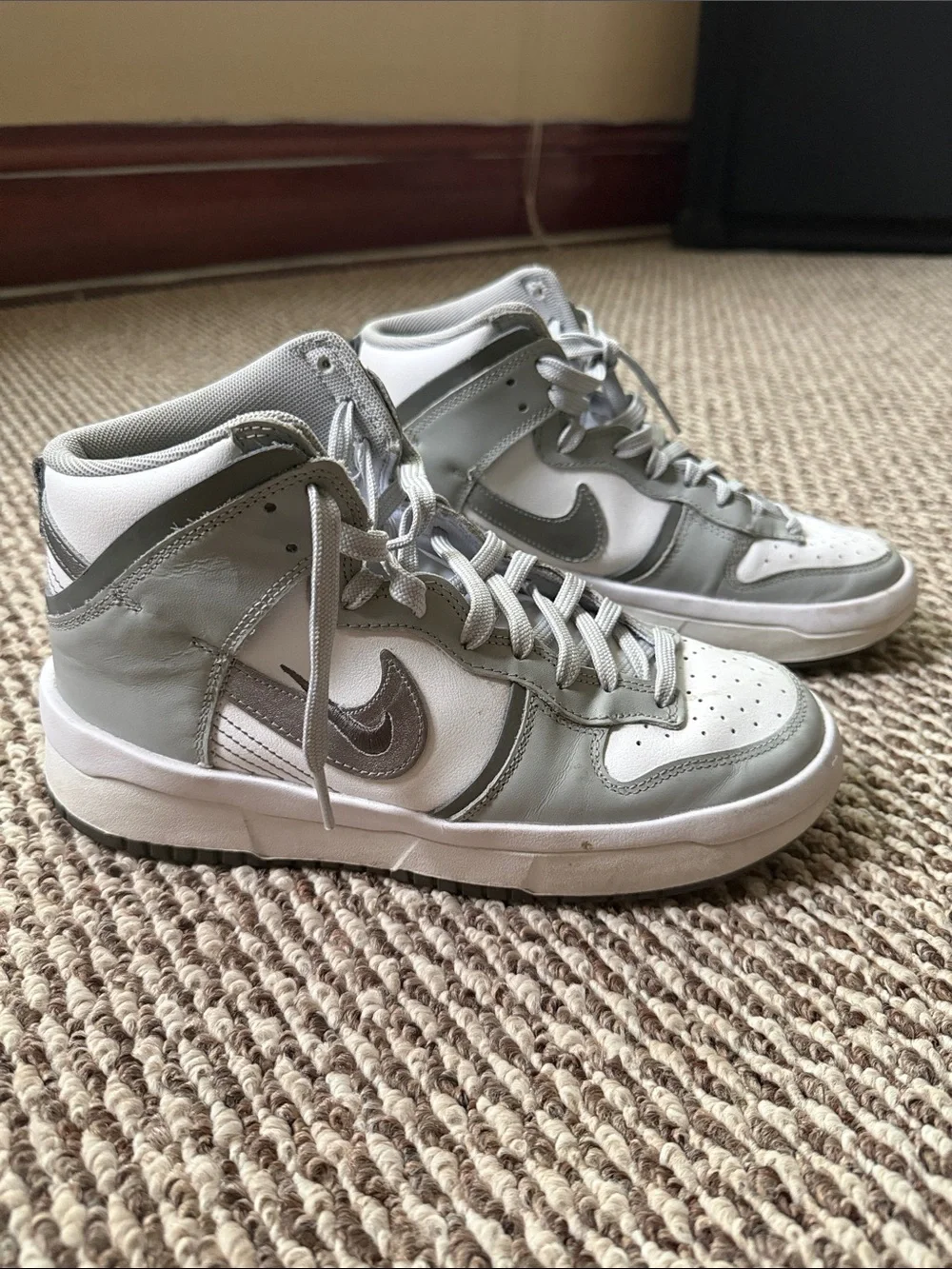 Nike Men’s High-Top Sneakers in Gray and White